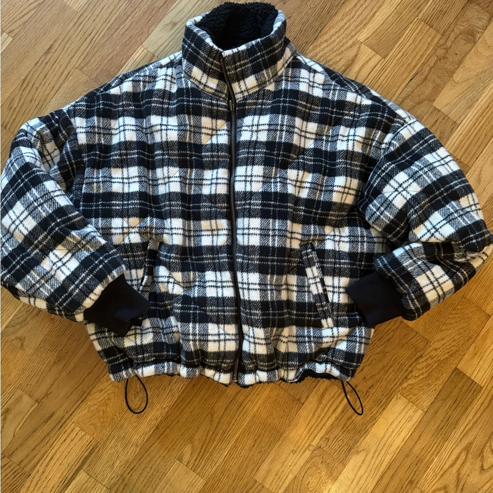 AE American Eagle Reversible Puffer Jacket